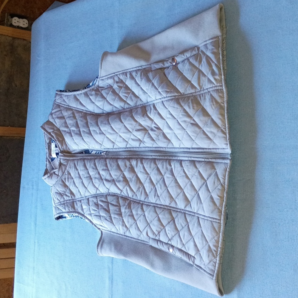 Kim Rogers Grey Quilted Sleeveless Vest - Picture 3 of 8